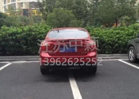 車停在車位也被貼處罰單子？交通警察：這三種停車方式也算違規！