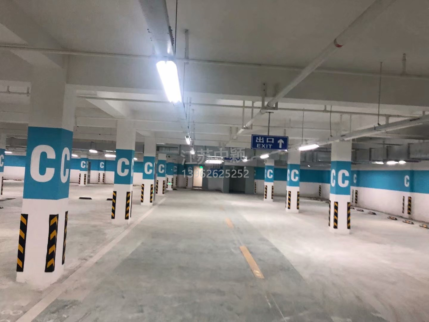 地下停車場劃線用什么材料,停車場劃線要用什么工具?